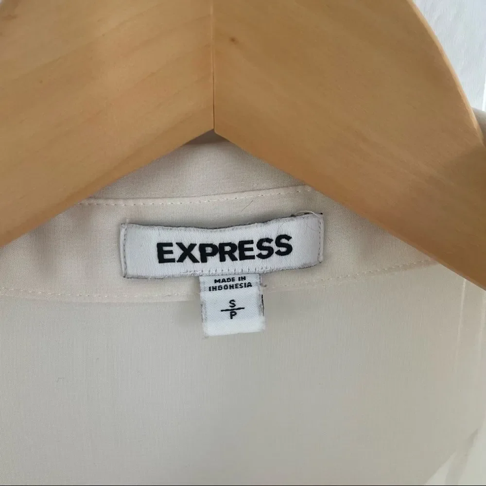 𝅺EXPRESS Sheer Hi Lo Button Down Pleated Tunic Blouse Size Small - Picture 6 of 7